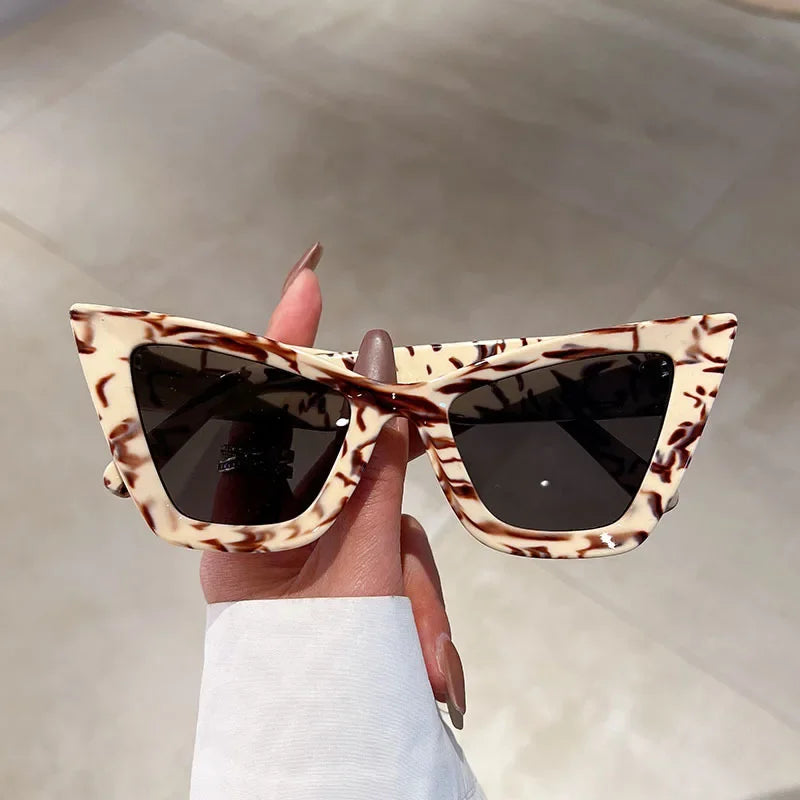 Vintage Oversized Cat Eye Trendy Punk Shades